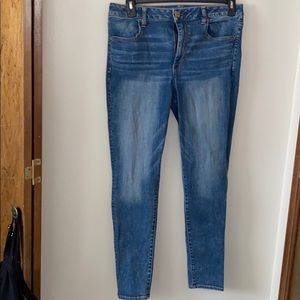 NWOT AMERICAN EAGLE JEANS